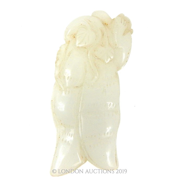 A Mid Qing Dynasty White Jade Monkey And Fruit Hanging Decoration - Image 3 of 3