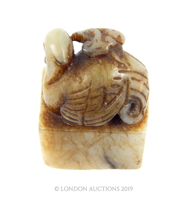 Chinese Qing Dynasty Celadon Jade Statuette With Cormorant - Image 3 of 3