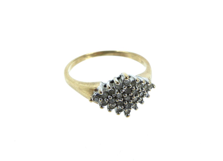 A 9ct Gold Diamond Cluster Ring