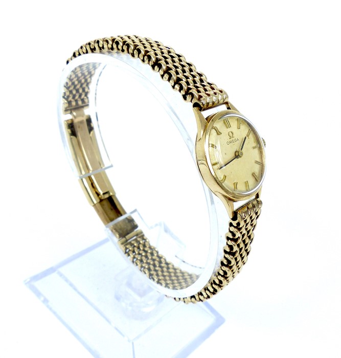 A 9ct Gold Ladies Omega Watch - Image 2 of 3