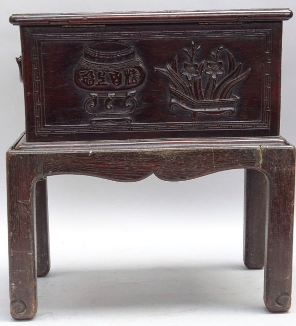 AN 18TH CENTURY CHINESE CARVED ZITAN SCHOLARS BOX. - Image 4 of 6