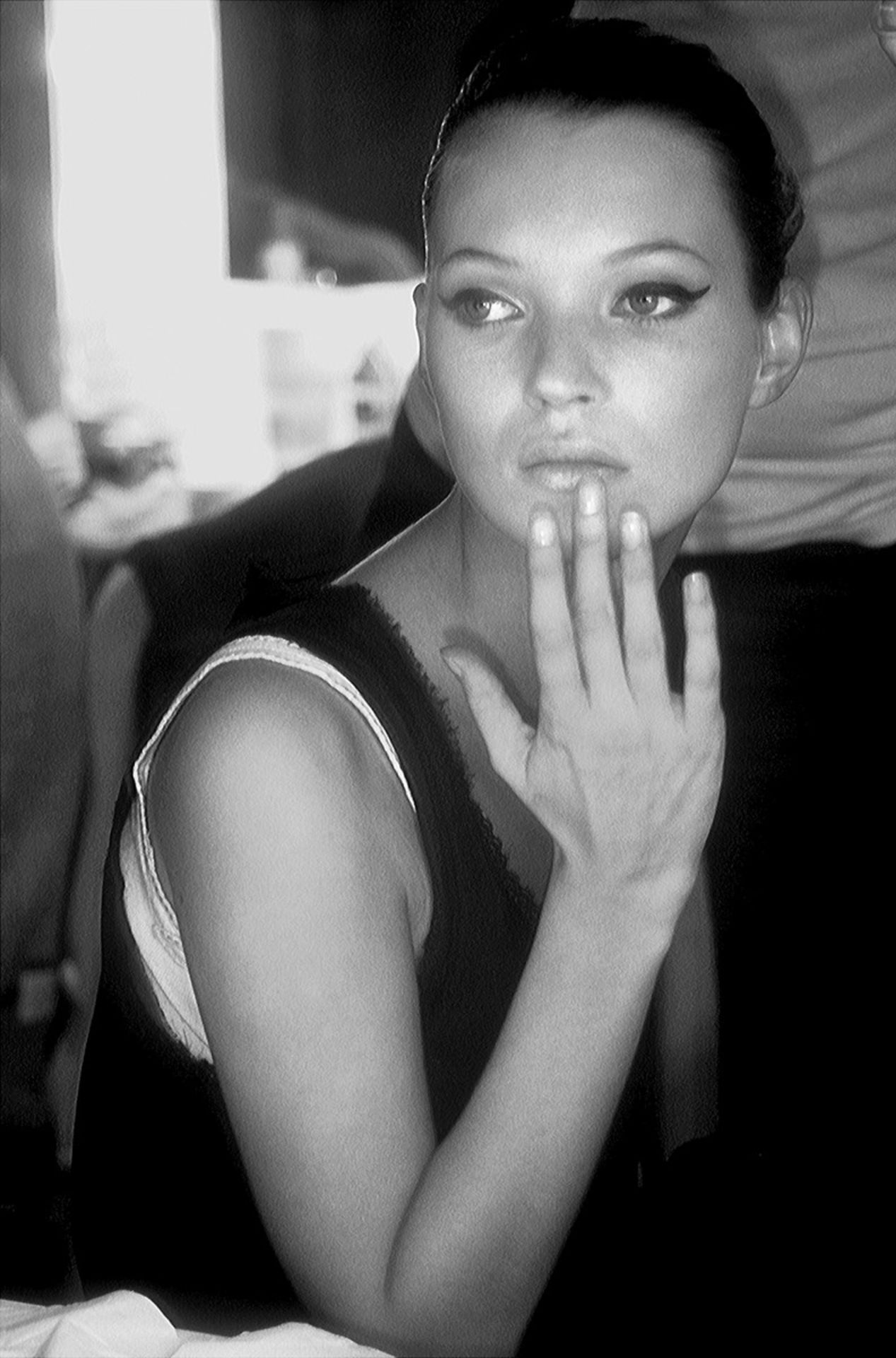 Guy MARINEAU (Né en 1947) - Kate Moss, Paris, 1992 - Tirage argentique, signé - [...]