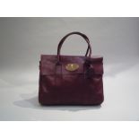 MULBERRY - SAC "HERITAGE BAYSWATER" en cuir bordeaux. Signé. - Etat neuf. - 36 x [...]