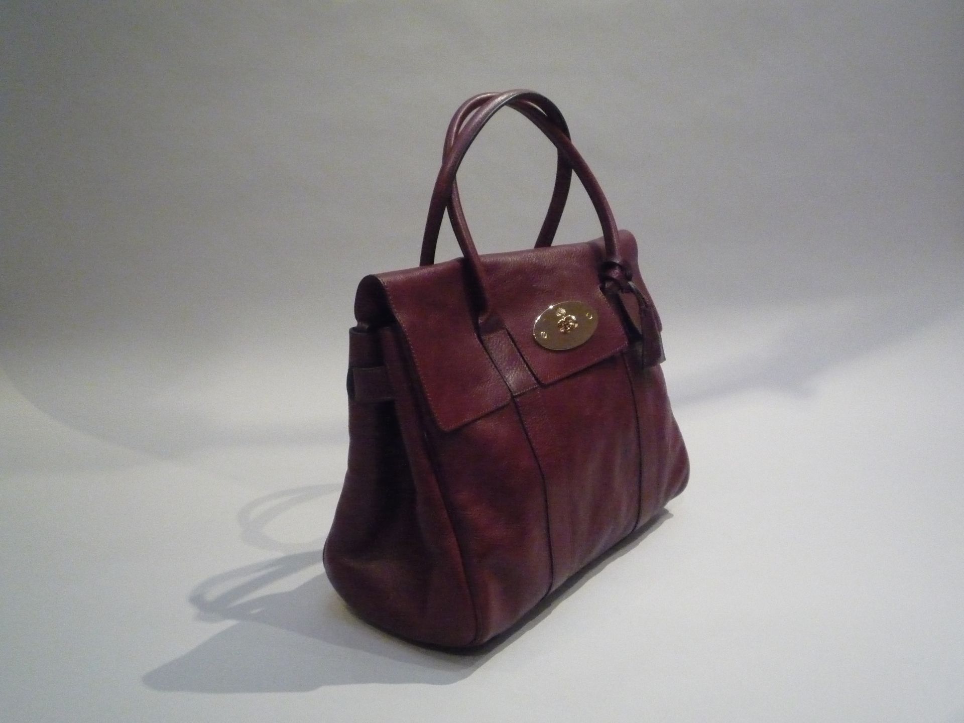 MULBERRY - SAC "HERITAGE BAYSWATER" en cuir bordeaux. Signé. - Etat neuf. - 36 x [...] - Bild 2 aus 4