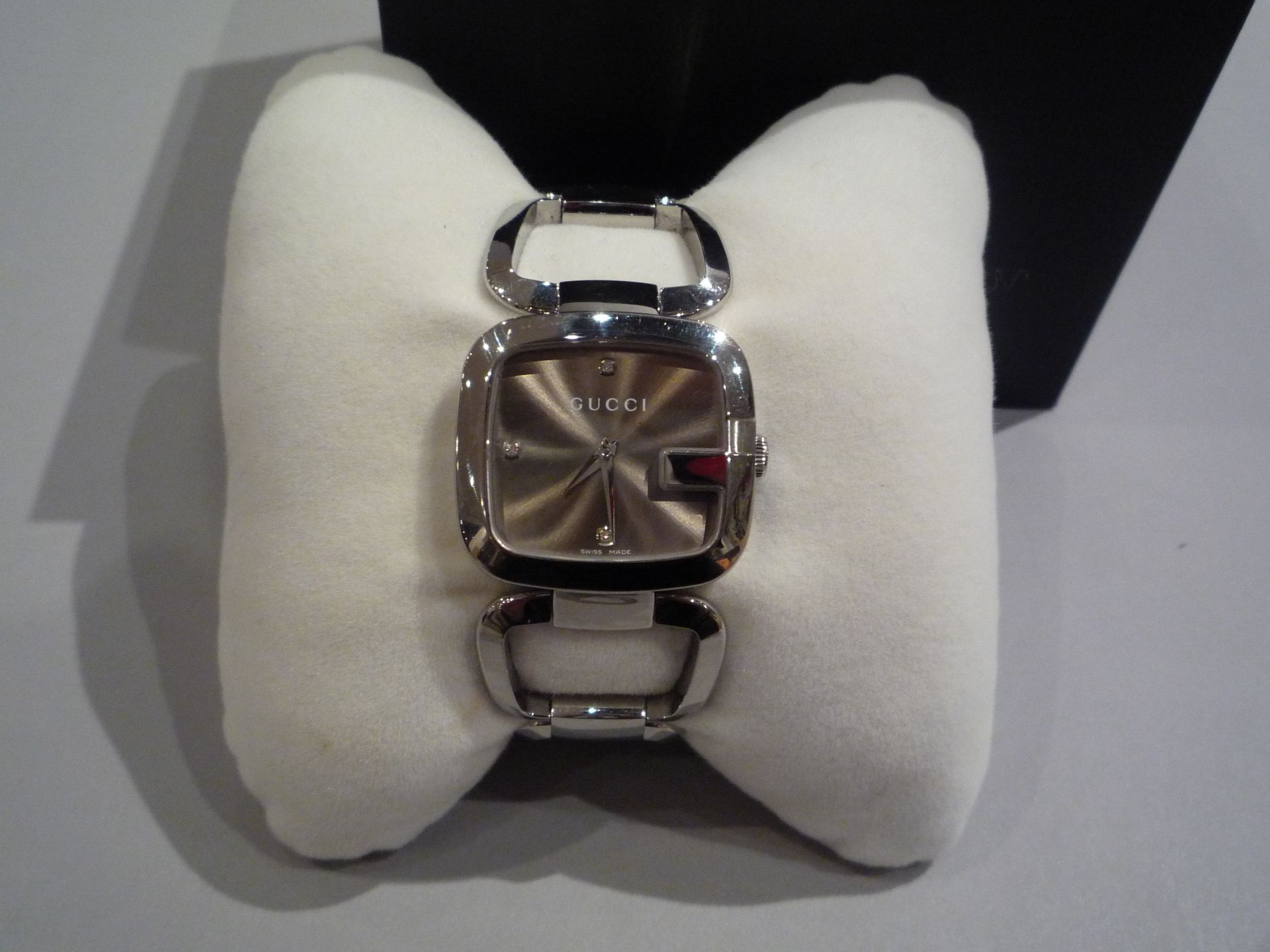 GUCCI - Montre-bracelet pour femme en métal argenté. En état de fonctionnement. [...] - Bild 2 aus 6