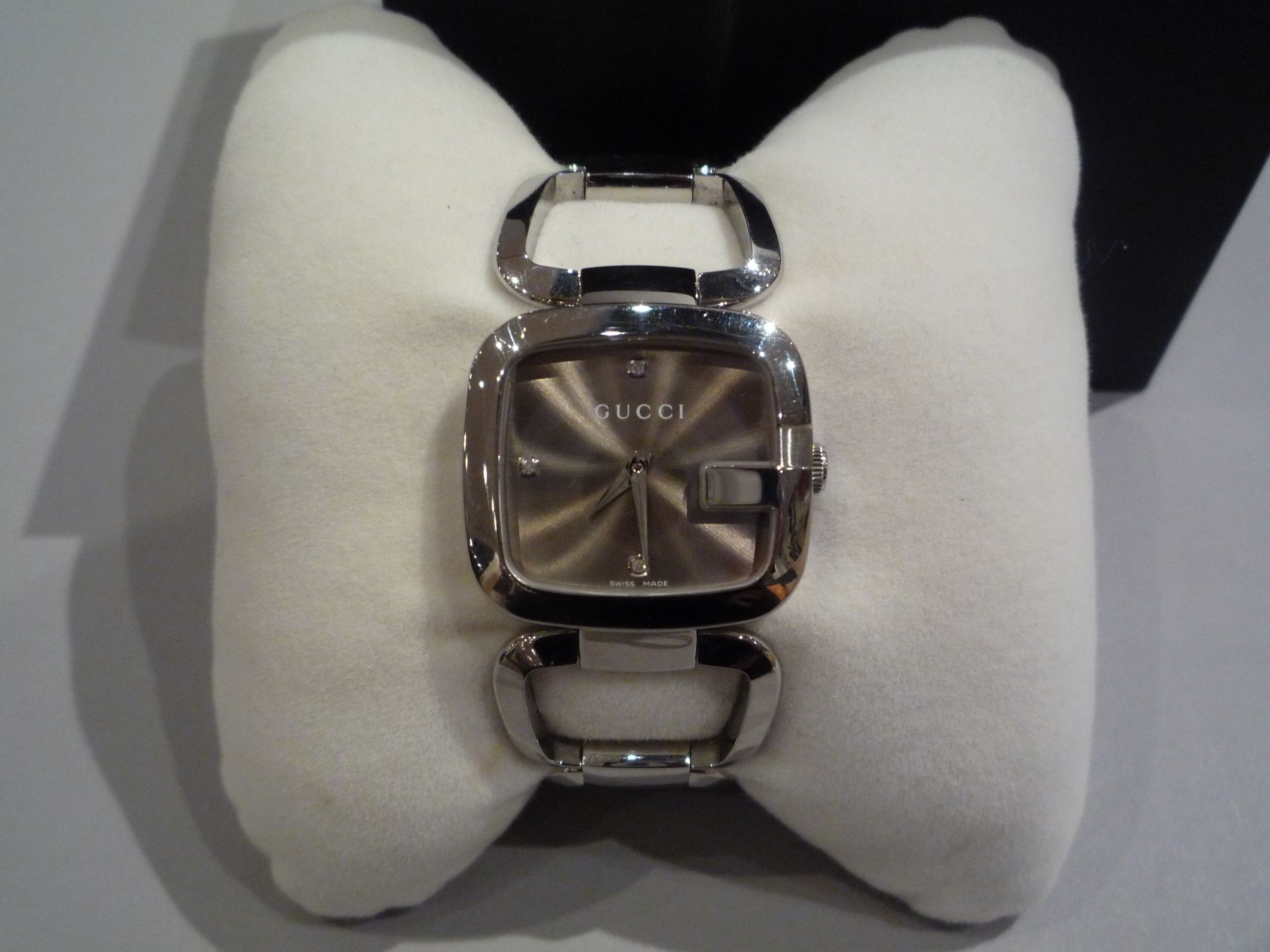 GUCCI - Montre-bracelet pour femme en métal argenté. En état de fonctionnement. [...]