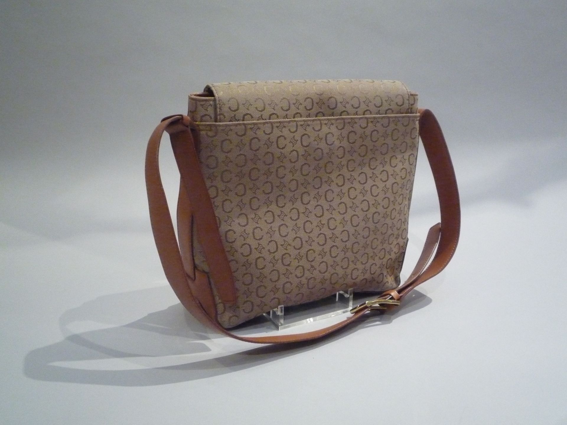 CELINE - SAC besace en toile monogrammée et cuir naturel. Bandoulière en cuir [...] - Bild 3 aus 4