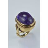 9ct gold ring with amethyst. Size M