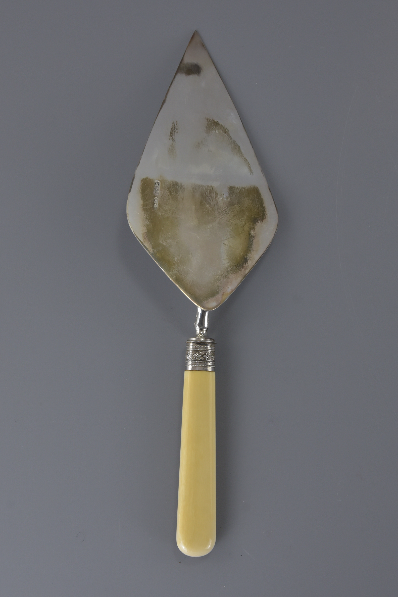 An English antique presentation trowel dated 13th - Image 5 of 5