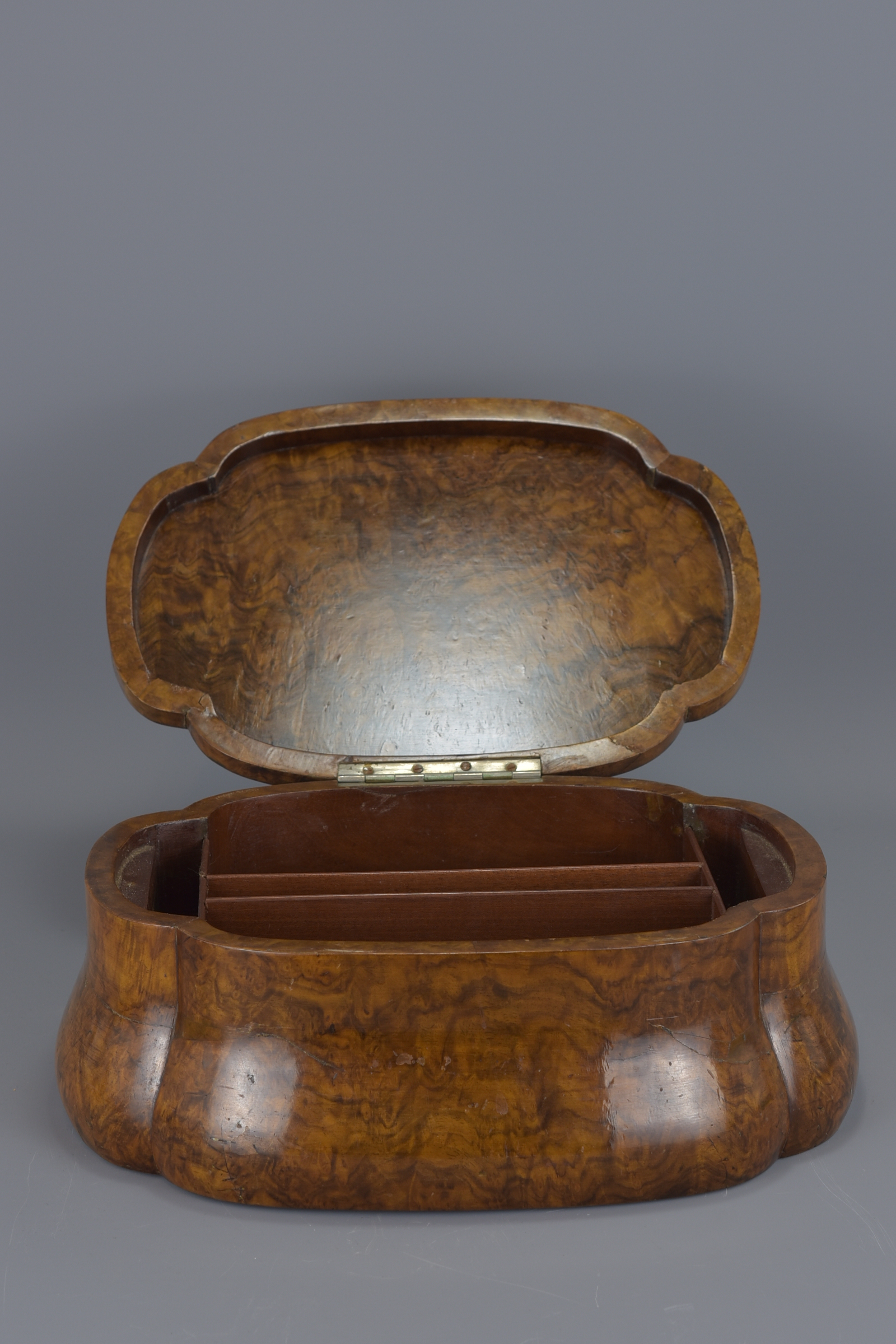 A Walnut Veneer stationary box with silver plague - Image 3 of 6