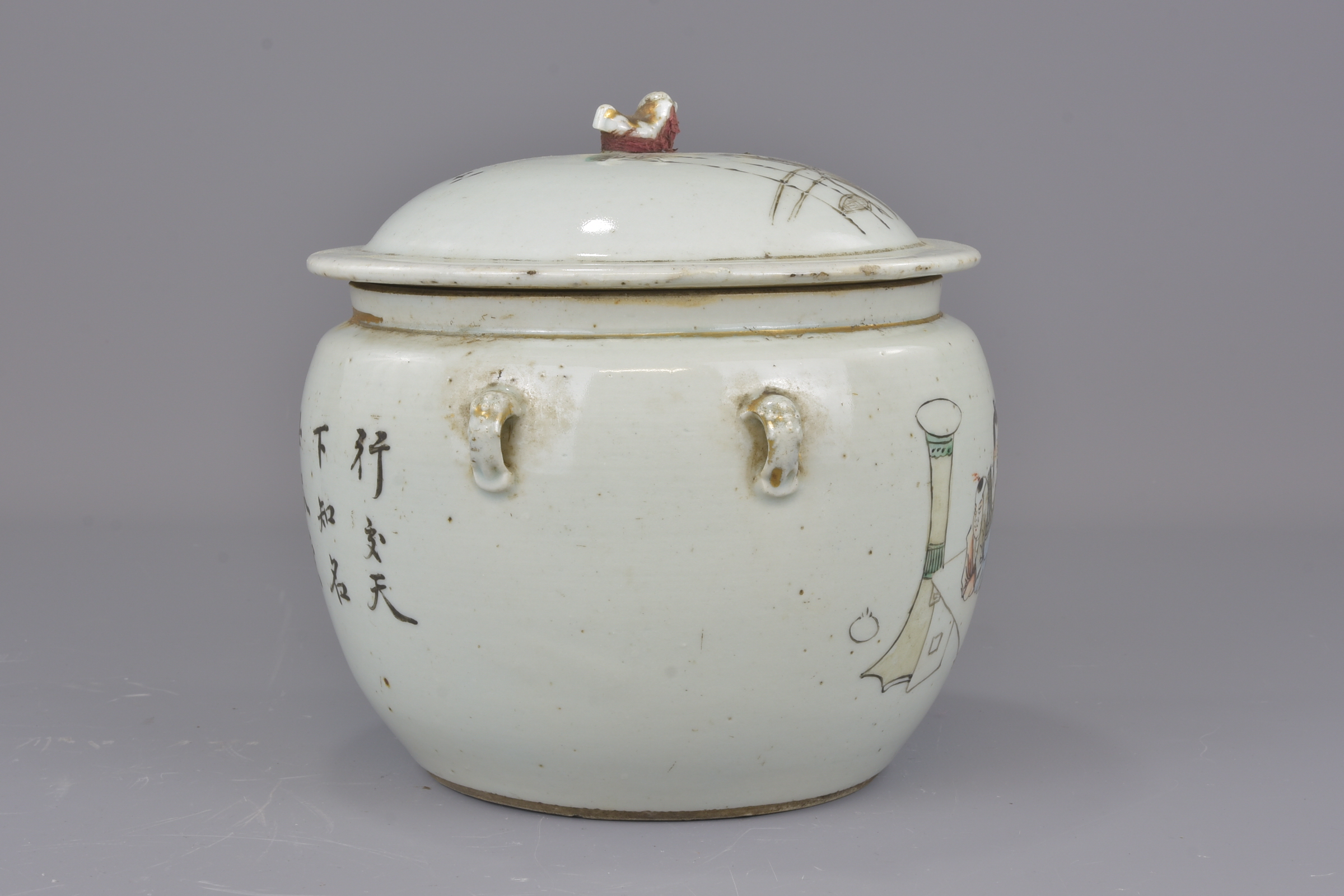 A Chinese Republican period famille rose porcelain pot and cover. 20cm x 21cm - Image 5 of 9