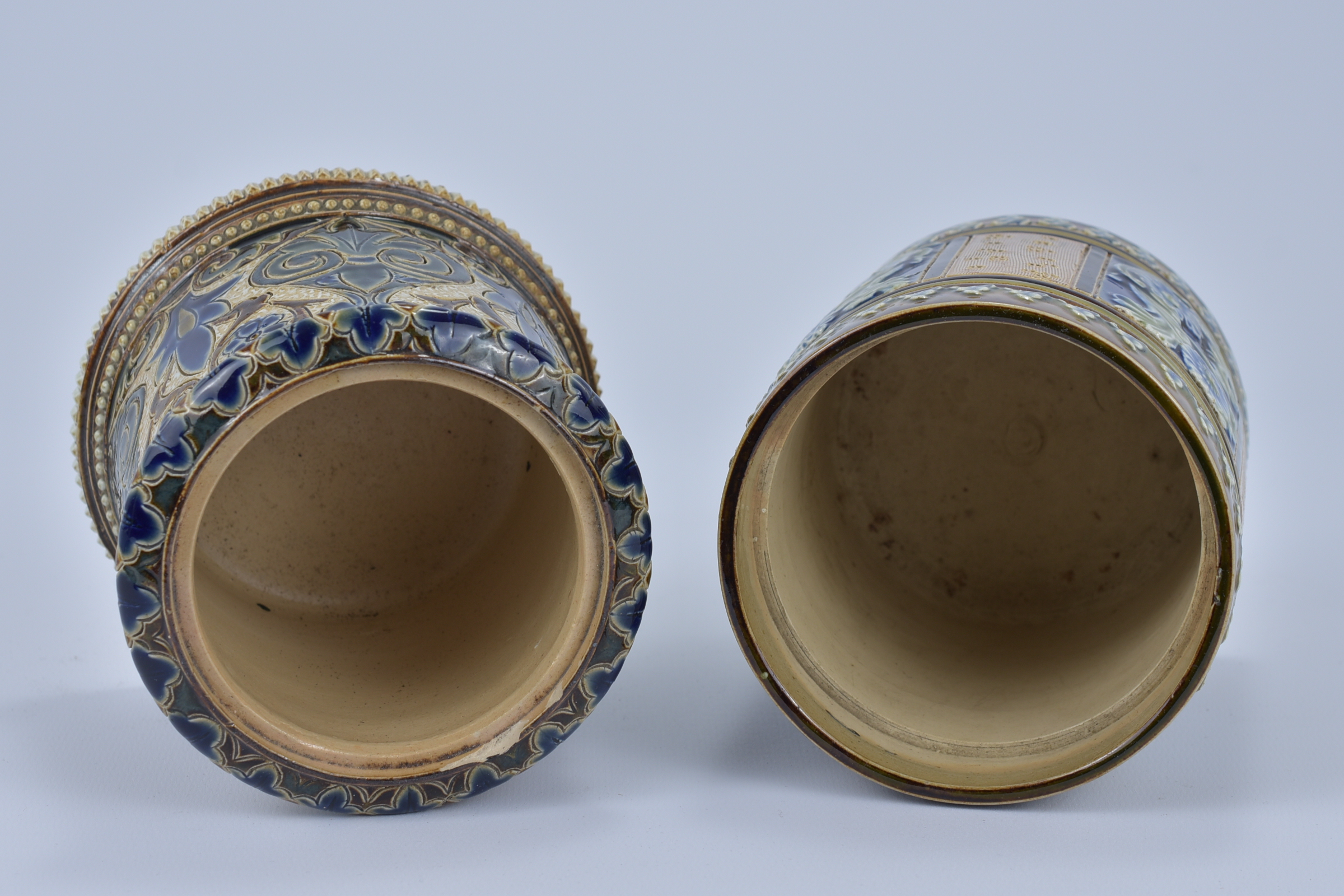 Two Royal Doulton Tobacco Jars no covers. 10.5cm tall x 10.5cm diameter, 12.1cm tall x 10.4cm diamet - Image 4 of 4