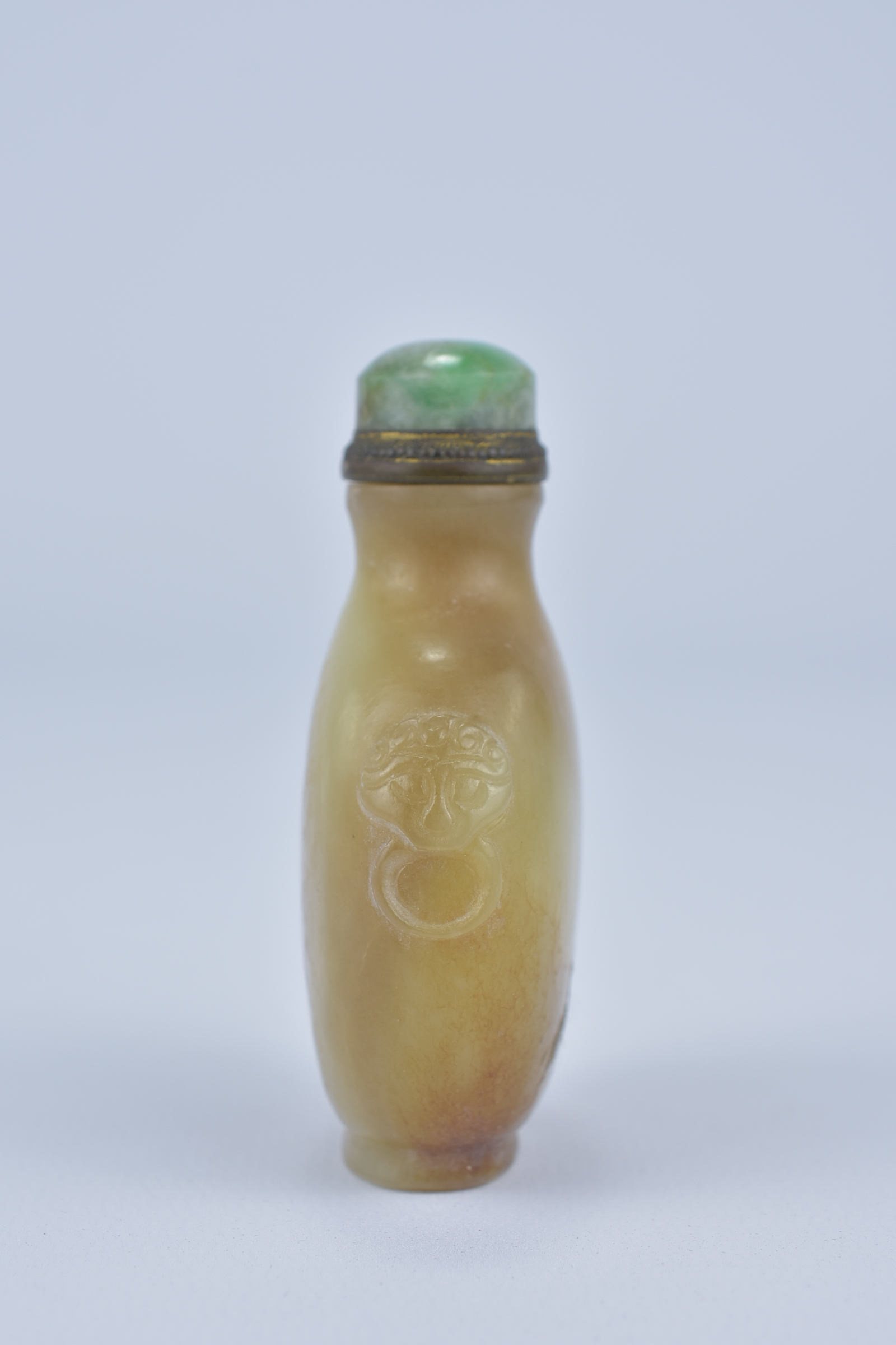 A Chinese 19th century yellow and brown Jade Snuff Bottle with jade stopper. 7cm tall. Purchased bet - Image 2 of 5