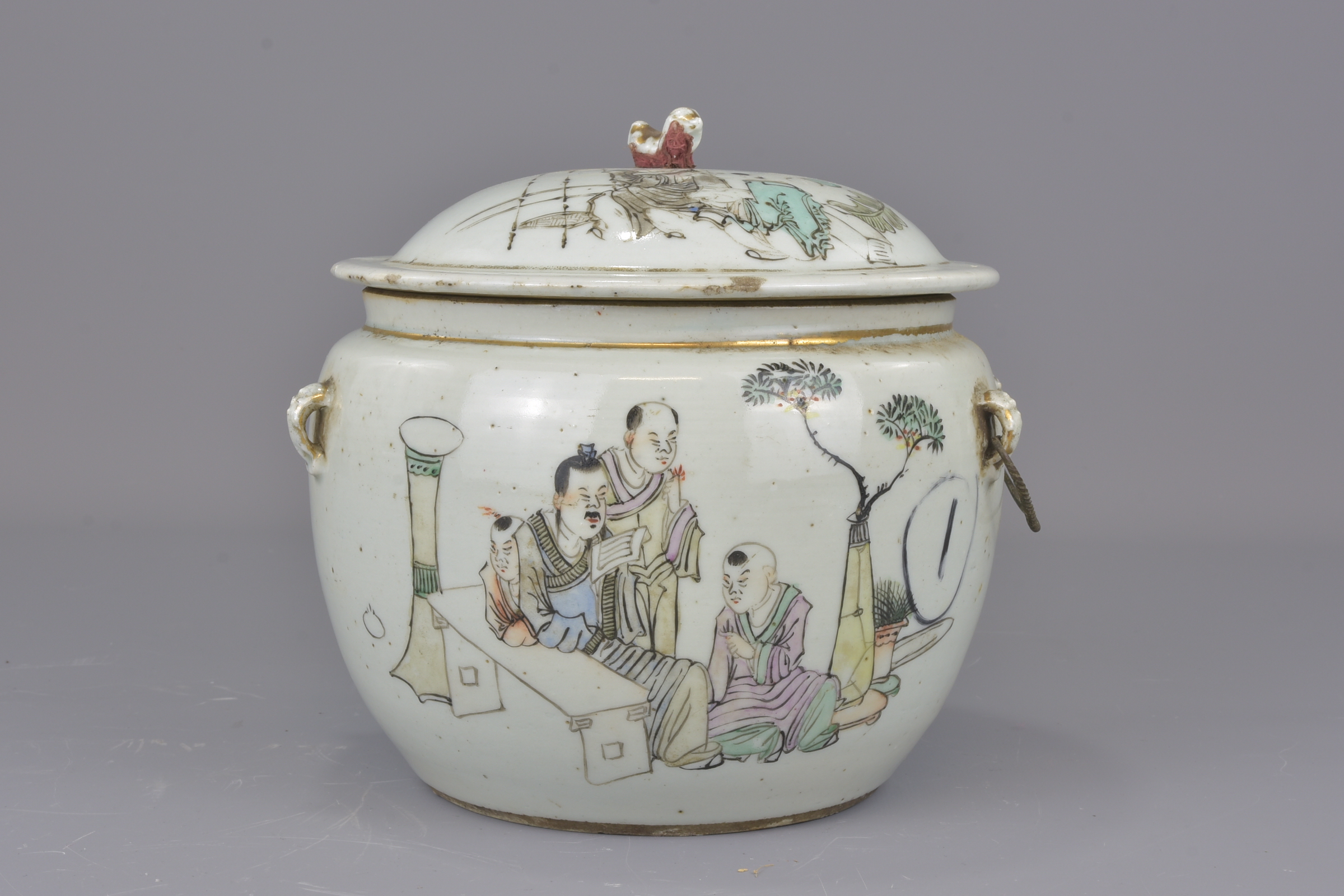 A Chinese Republican period famille rose porcelain pot and cover. 20cm x 21cm