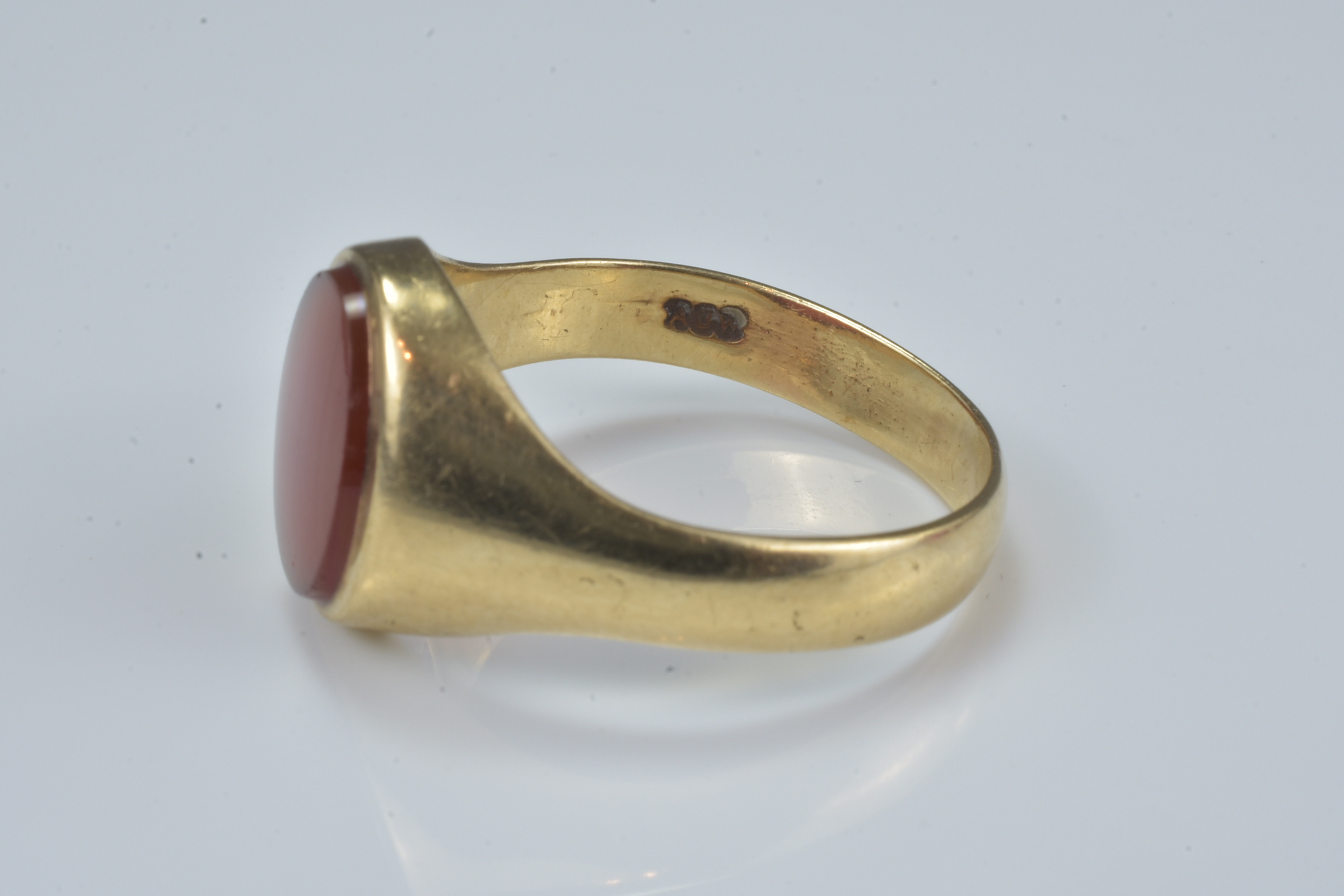 9ct gold ring with agate stone. Size W - Image 3 of 4