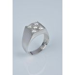 An 18K white gold five solitaire cut diamonds tota