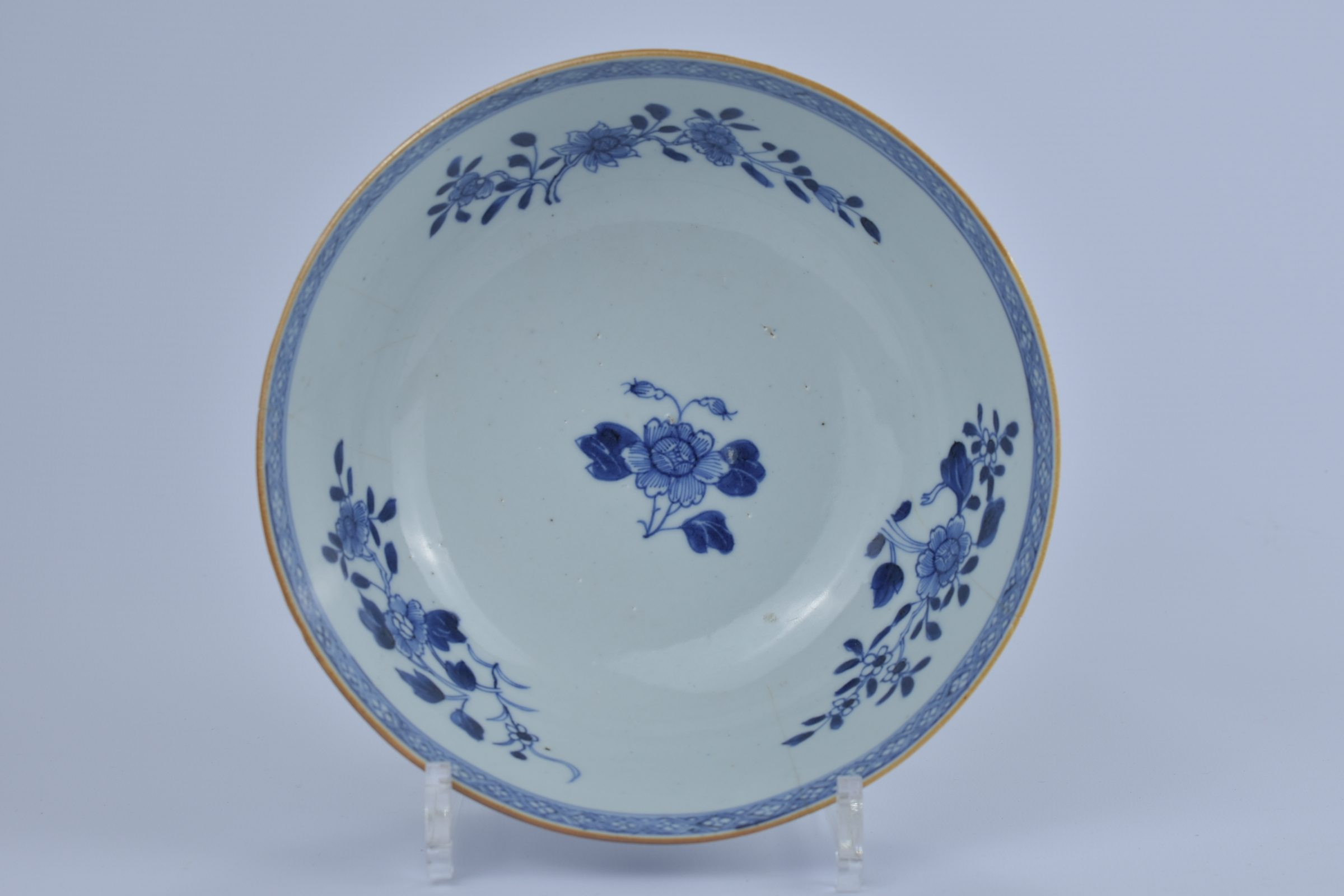 An 18th Century Chinese Blue and White export porcelain Bowl with garden and floral design. Kangxi p - Image 4 of 5