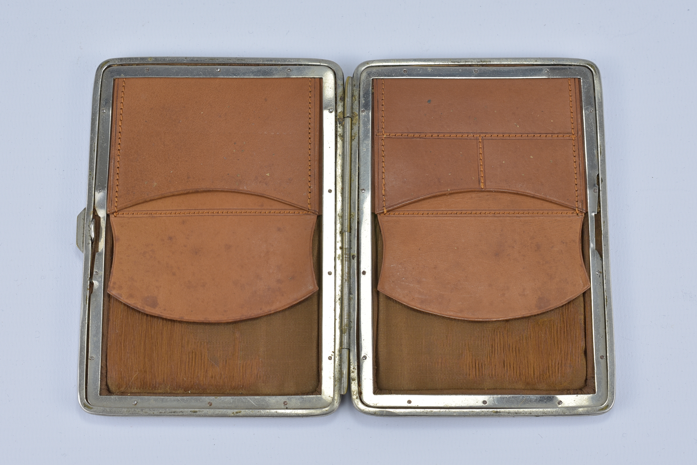 An English antique snake skin leather card case with metal casing. - Image 3 of 4