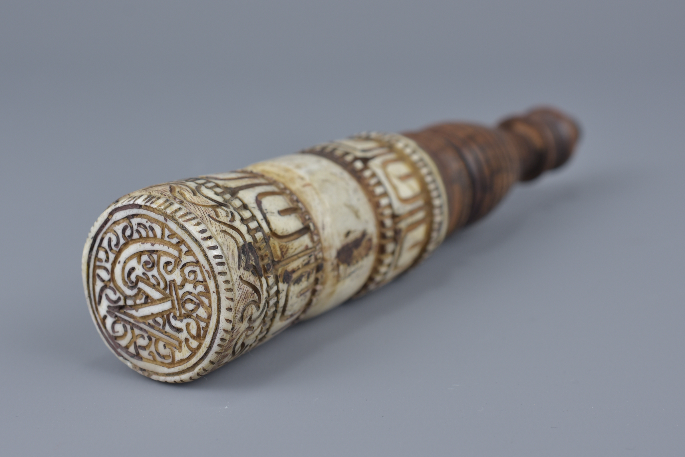 A Tibetan seal carved in wood with spiral handle. 7cm height - Image 4 of 4