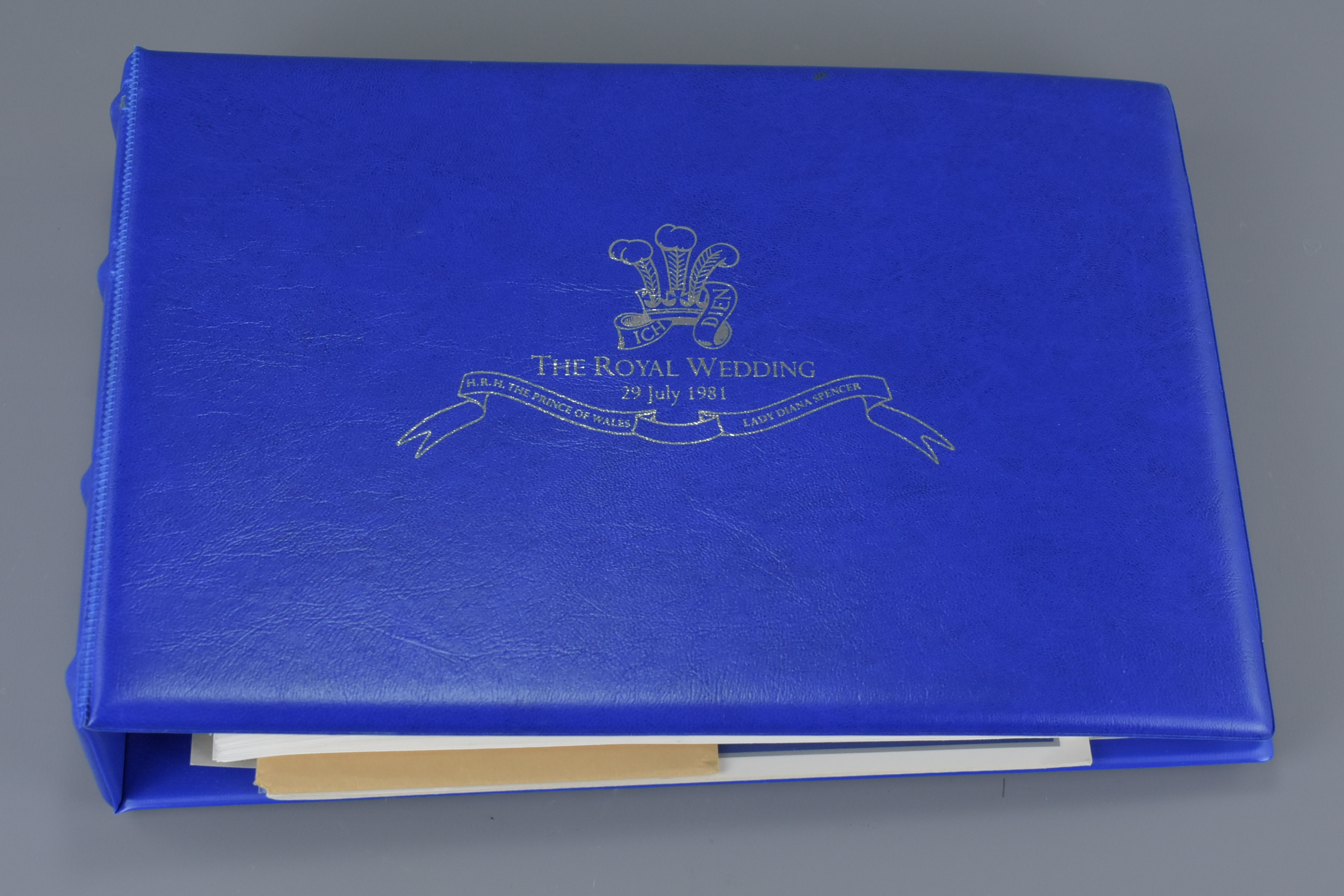 Boxed Stanley Gibbons Royal Wedding Stamp Album, Stanley Gibbons Sir Winston Churchill Stamp Album ( - Image 3 of 4