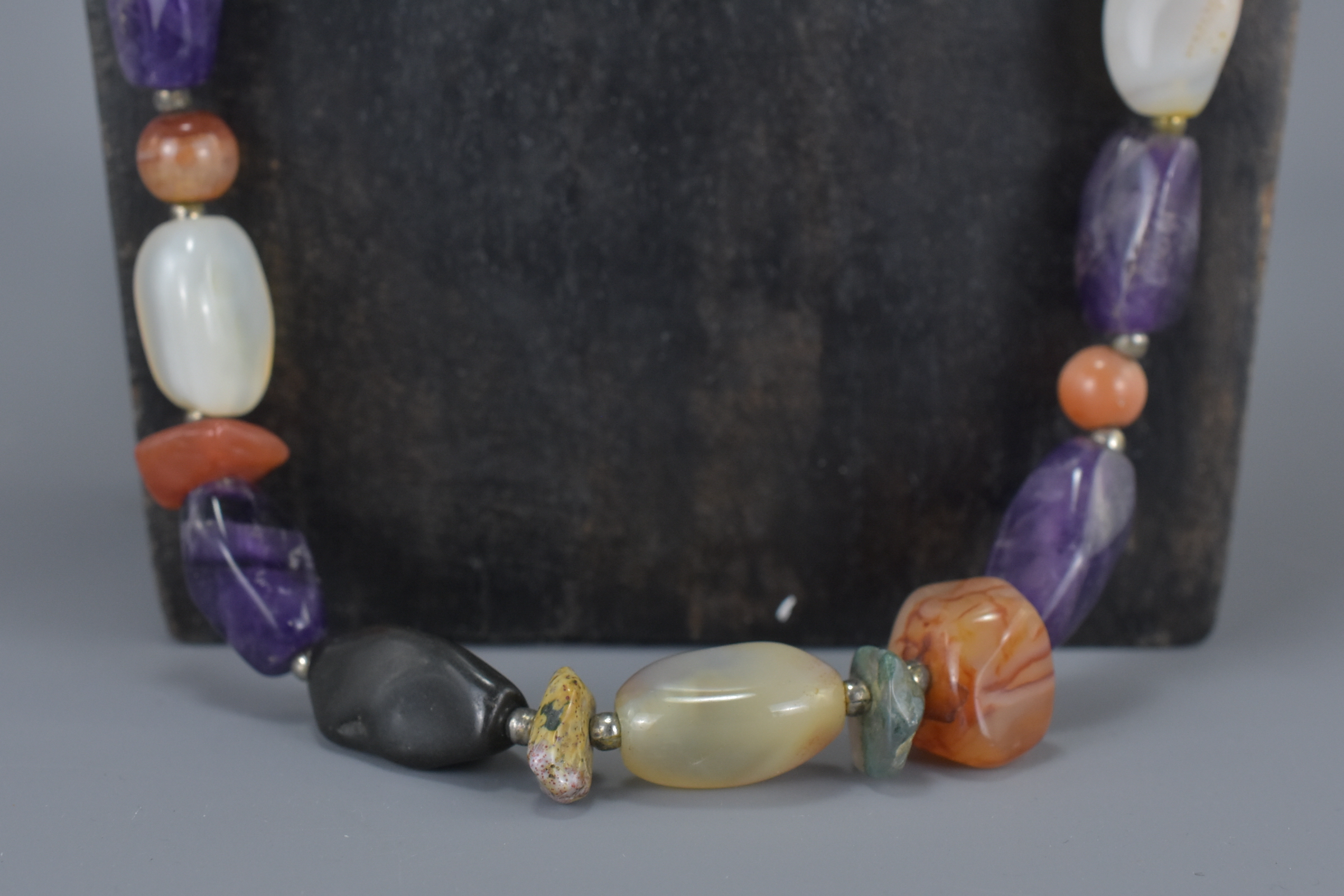 Natural Polished Stone Necklace - Image 3 of 6