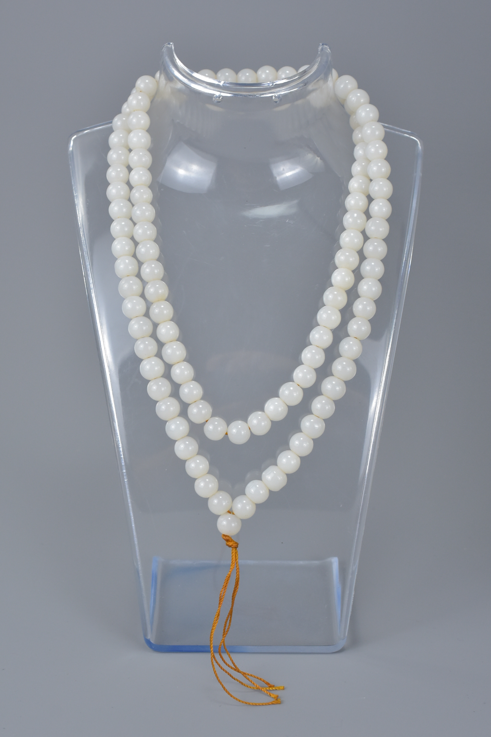 Single String White Jade Bead Necklace