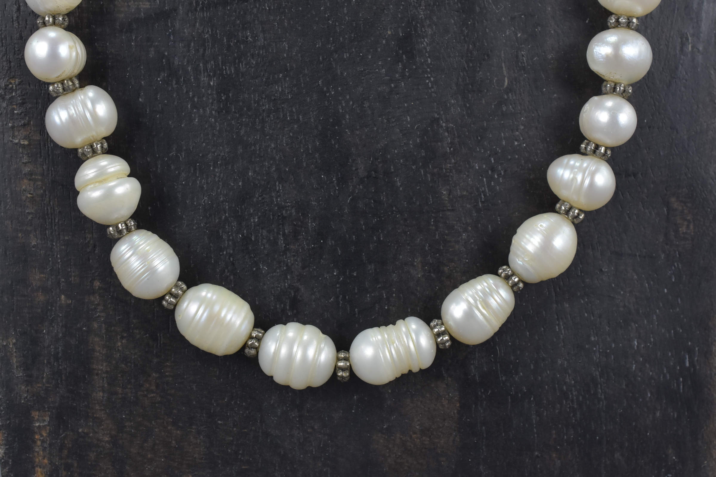 String of Freshwater Pearls with Metal Spacers - Image 4 of 4