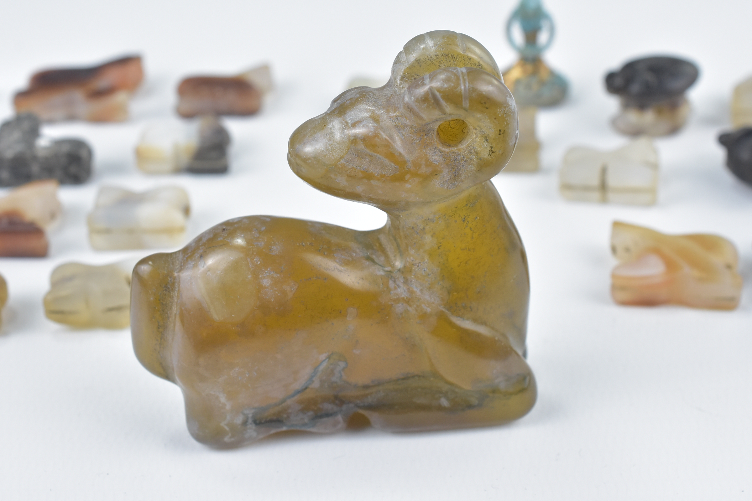 Collection of Twenty One Carved Agate Animals - Image 5 of 5