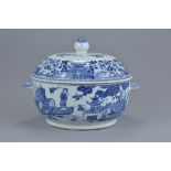 A Chinese 18th century porcelain tureen and cover