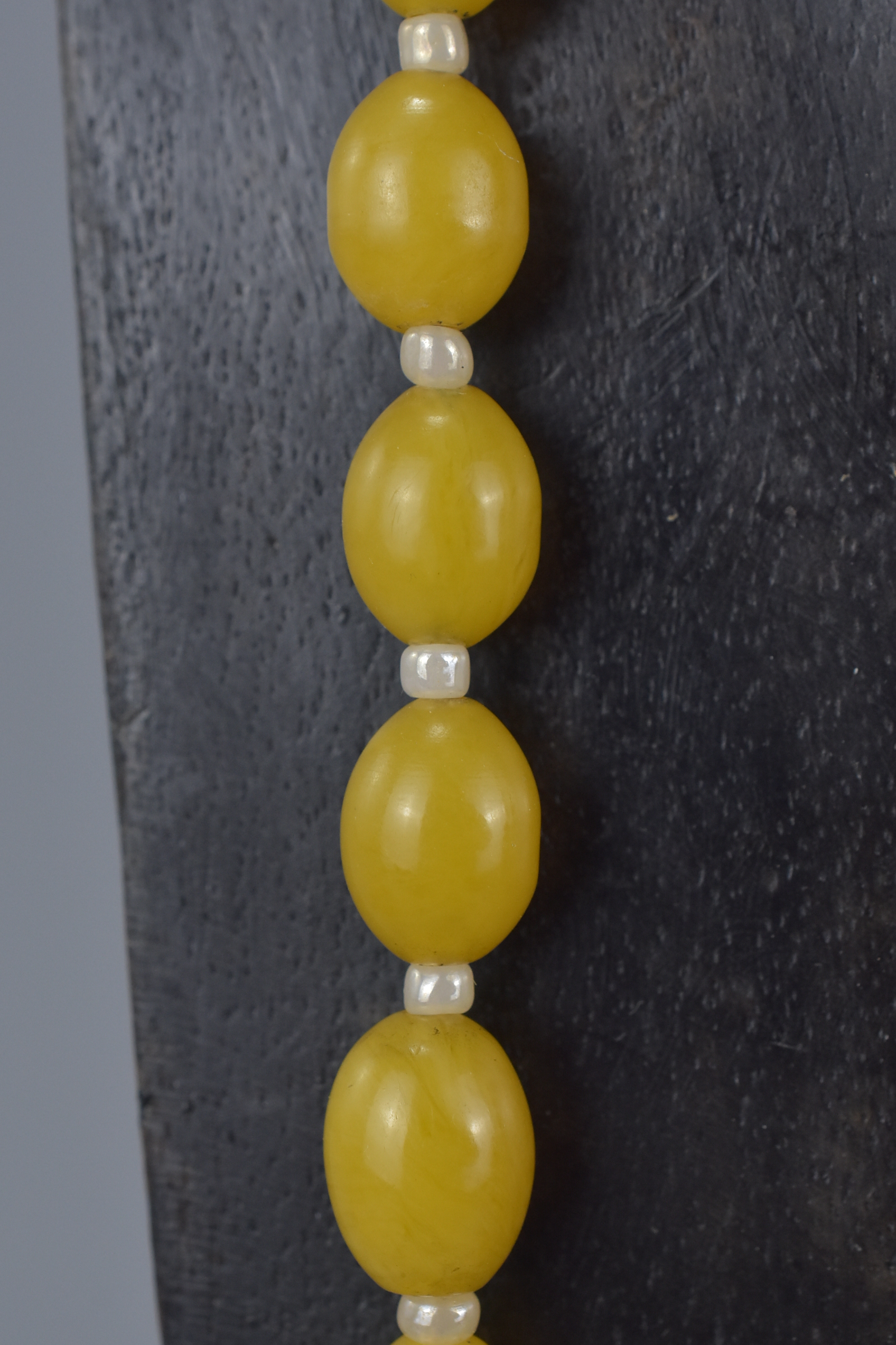 String of Yellow Amber Ovoid Beads - Image 2 of 3