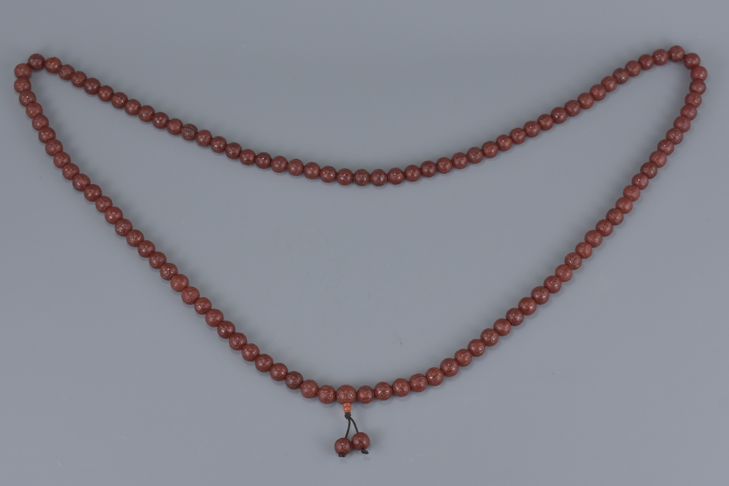 A large Chinese Buddhist agate beaded necklace - Image 2 of 2