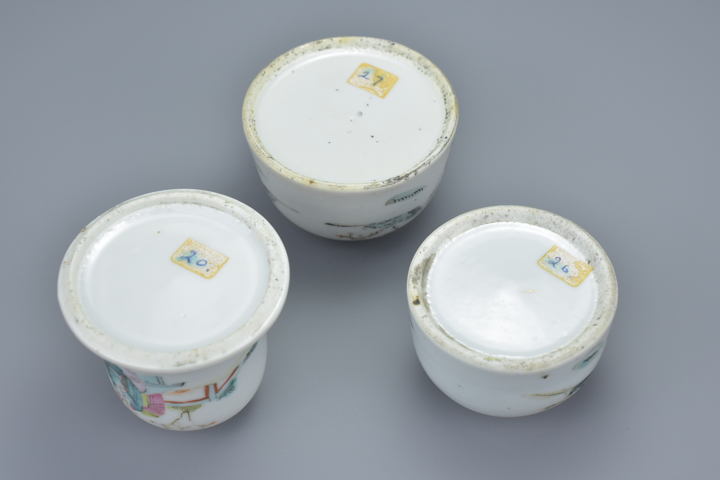 Three Chinese Late 19th century Famille Rose Porcelain Water Pots, 6cms wide (3) - Image 4 of 4