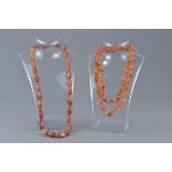 Two agate beaded necklaces (2)