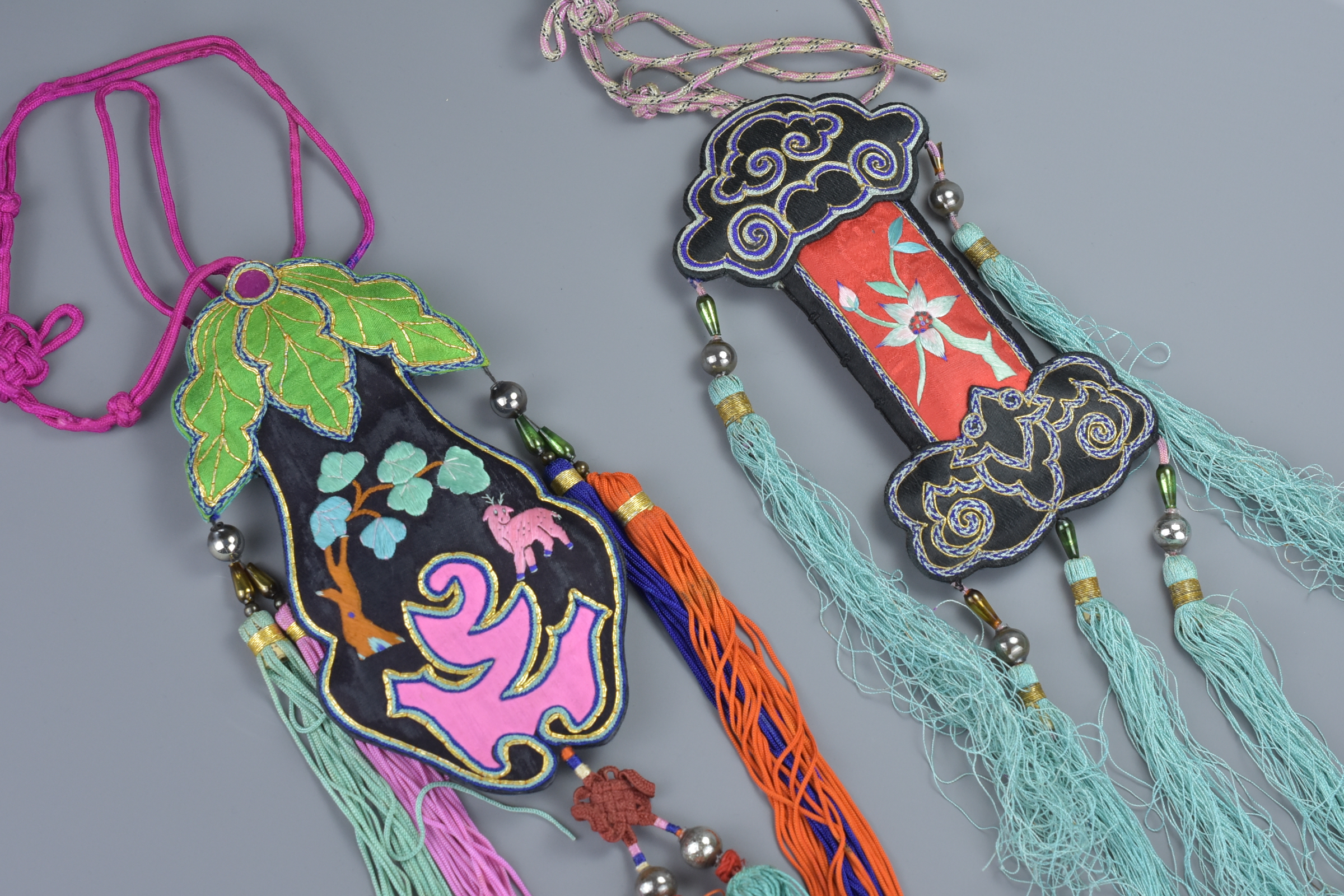 Two Chinese Embroidered Decorative Scent Purses with Silk Tassels (2) - Image 3 of 3