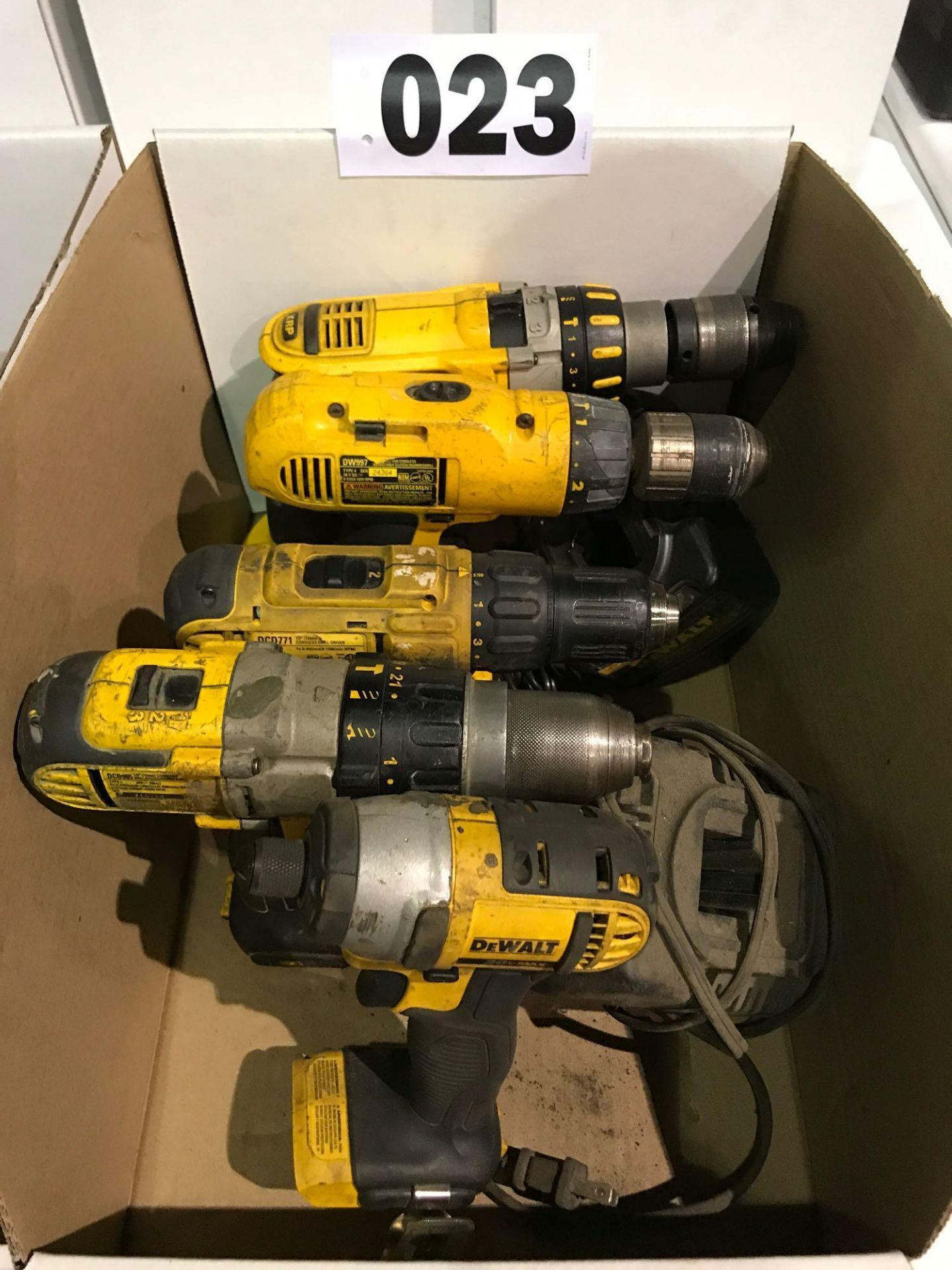 (5) Dewalt Cordless Drills, (2) Chargers