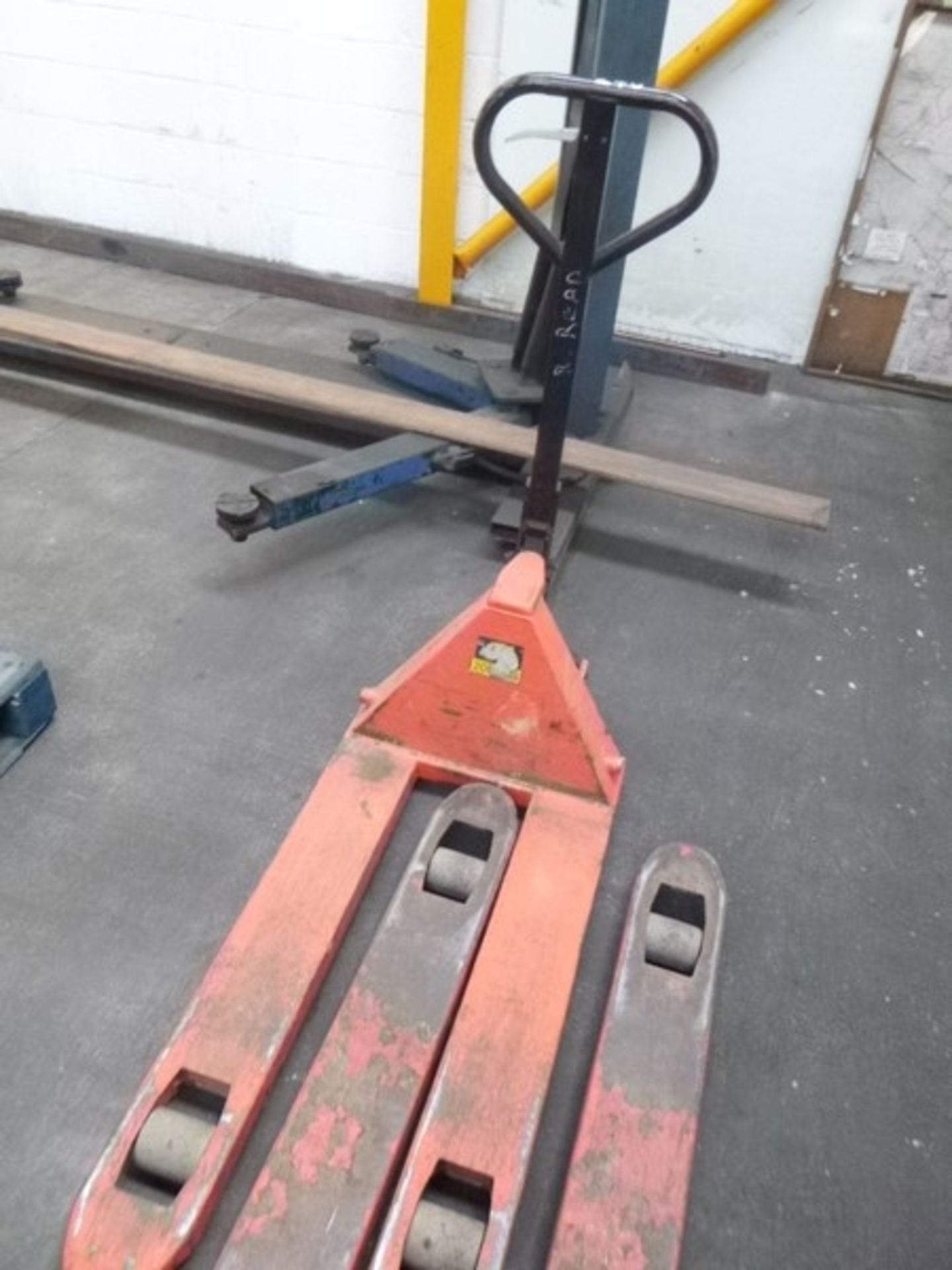 Pallet Truck - PL-52256