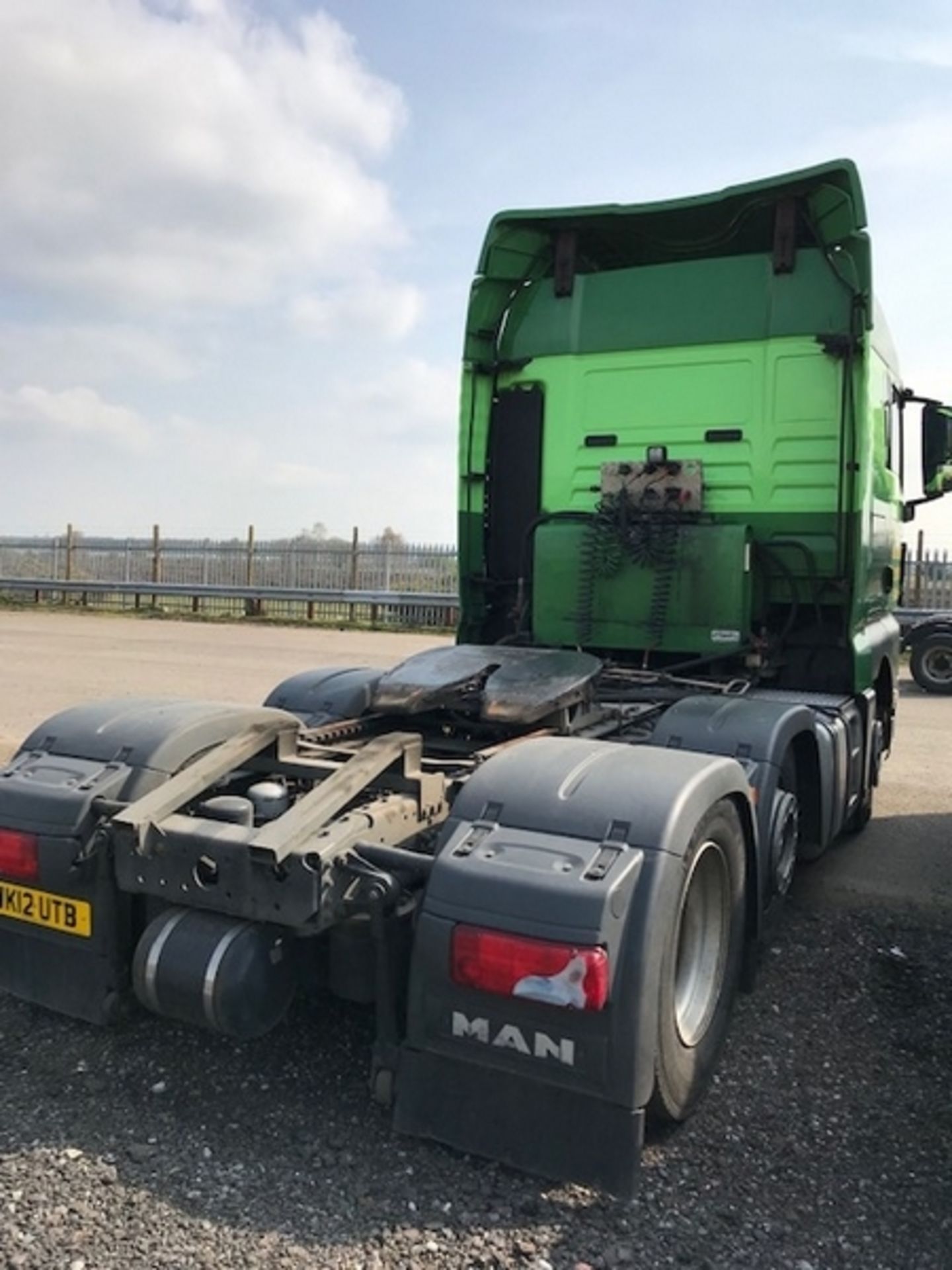 MAN TGX 26 480 Midlift Tractor Unit 6x2 Diesel Automatic - WK12UTB - Image 2 of 8