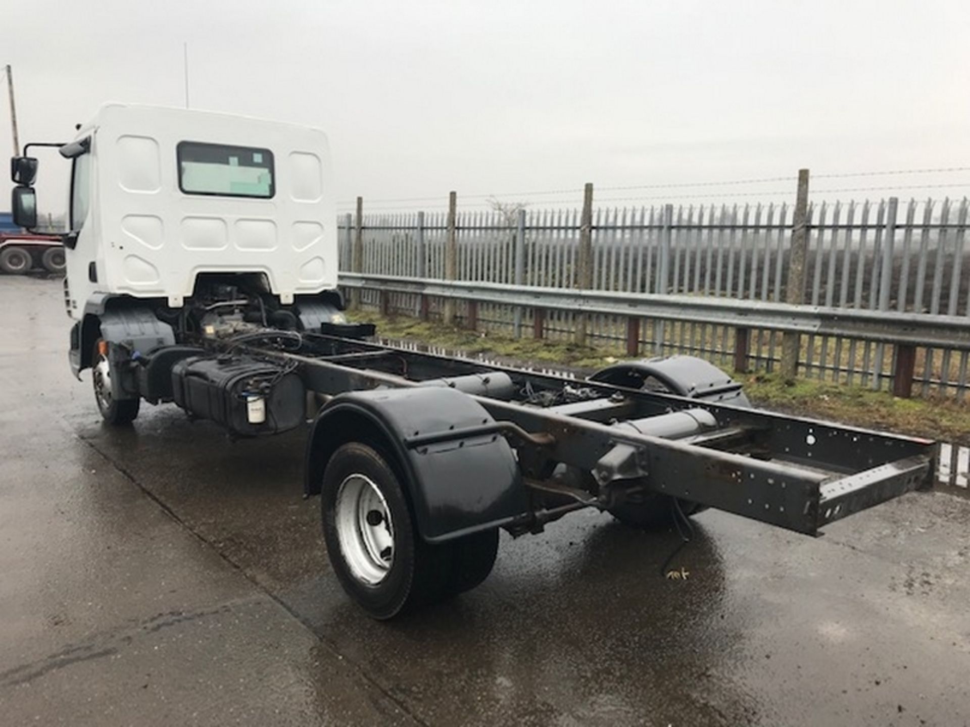 DAF LF45 140 Chassis Cab 4x2 Diesel - BJ57ULY - Image 4 of 5