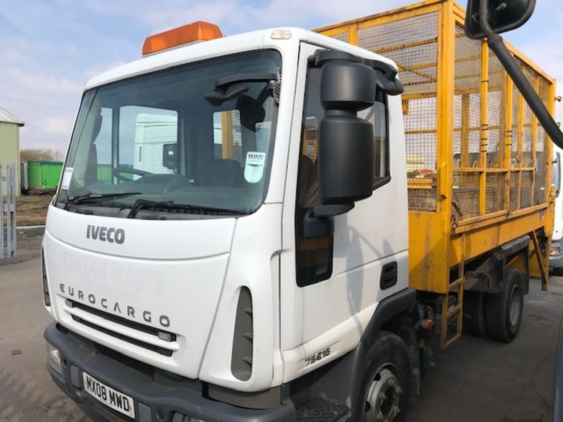 IVECO EUROCARGO 75 E16 4x2 Cage Sided Tipper Diesel - MX08MWD - Image 5 of 5