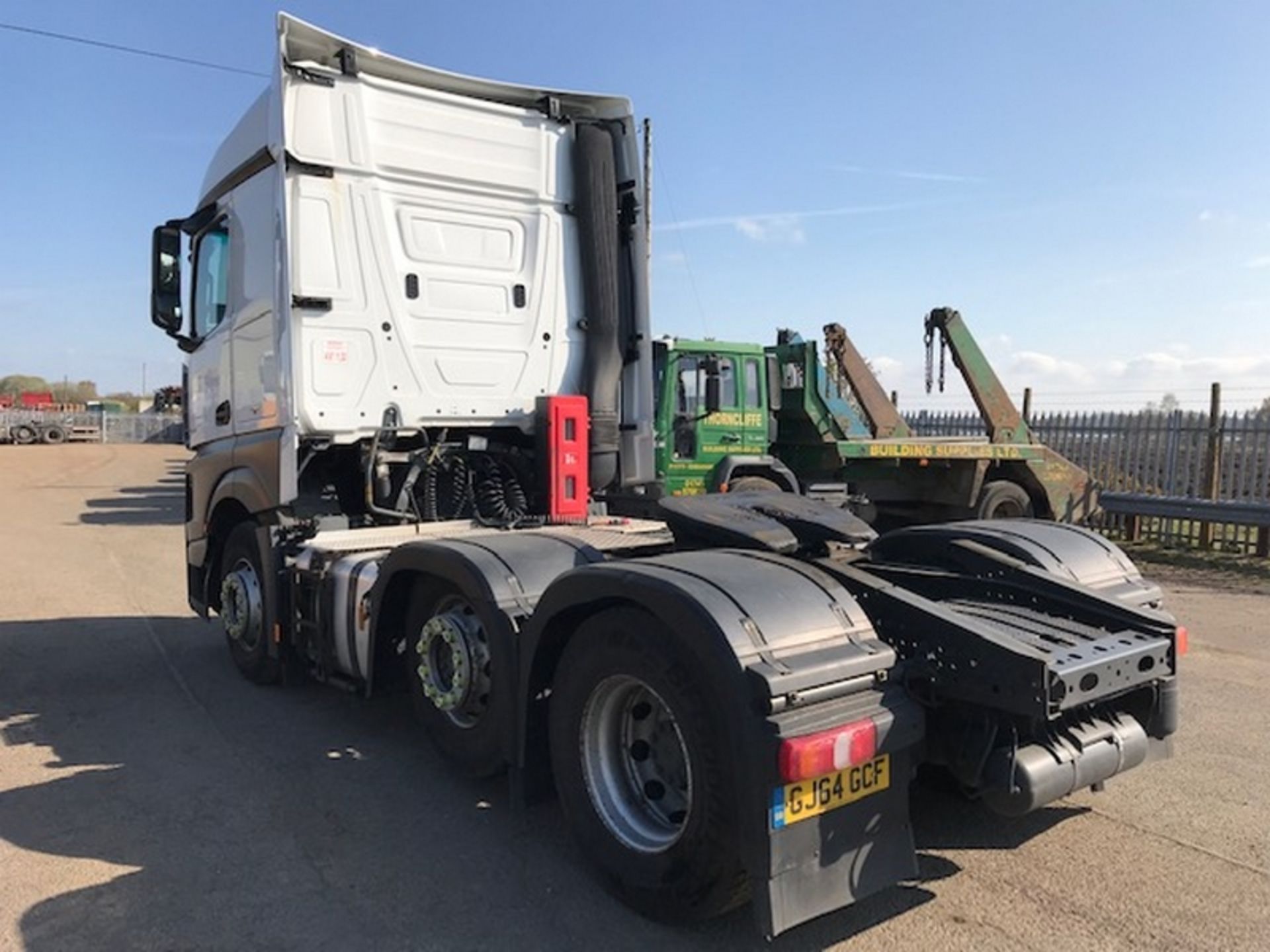 MERCEDES-BENZ ACTROS 2545 Bluetec 6 Midlift Tractor Unit 6x2 Diesel Automatic - GJ64GCF - Image 3 of 7