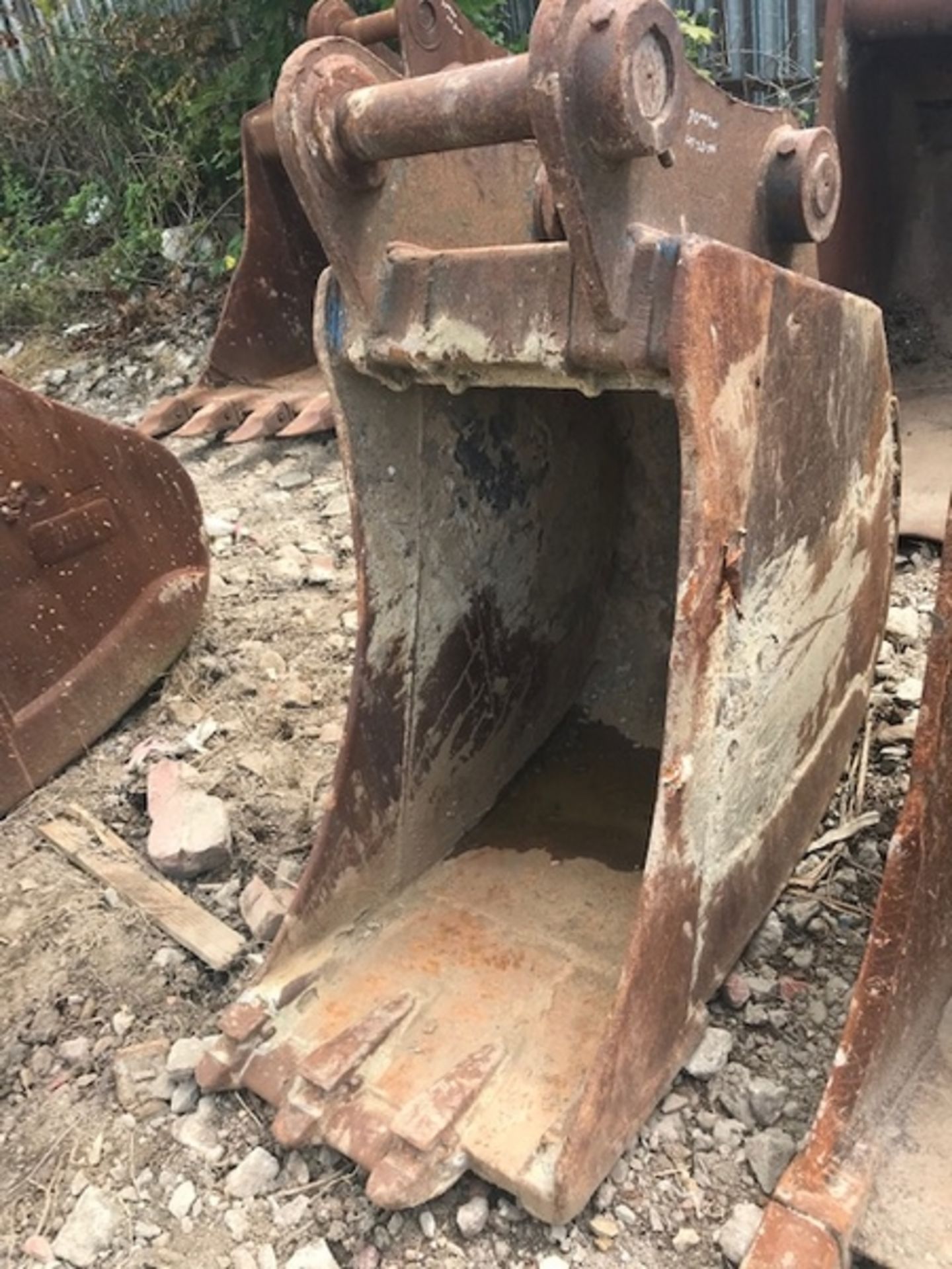 2' Digging Bucket - 80mm Pins - To Suit 20 ton Excavator