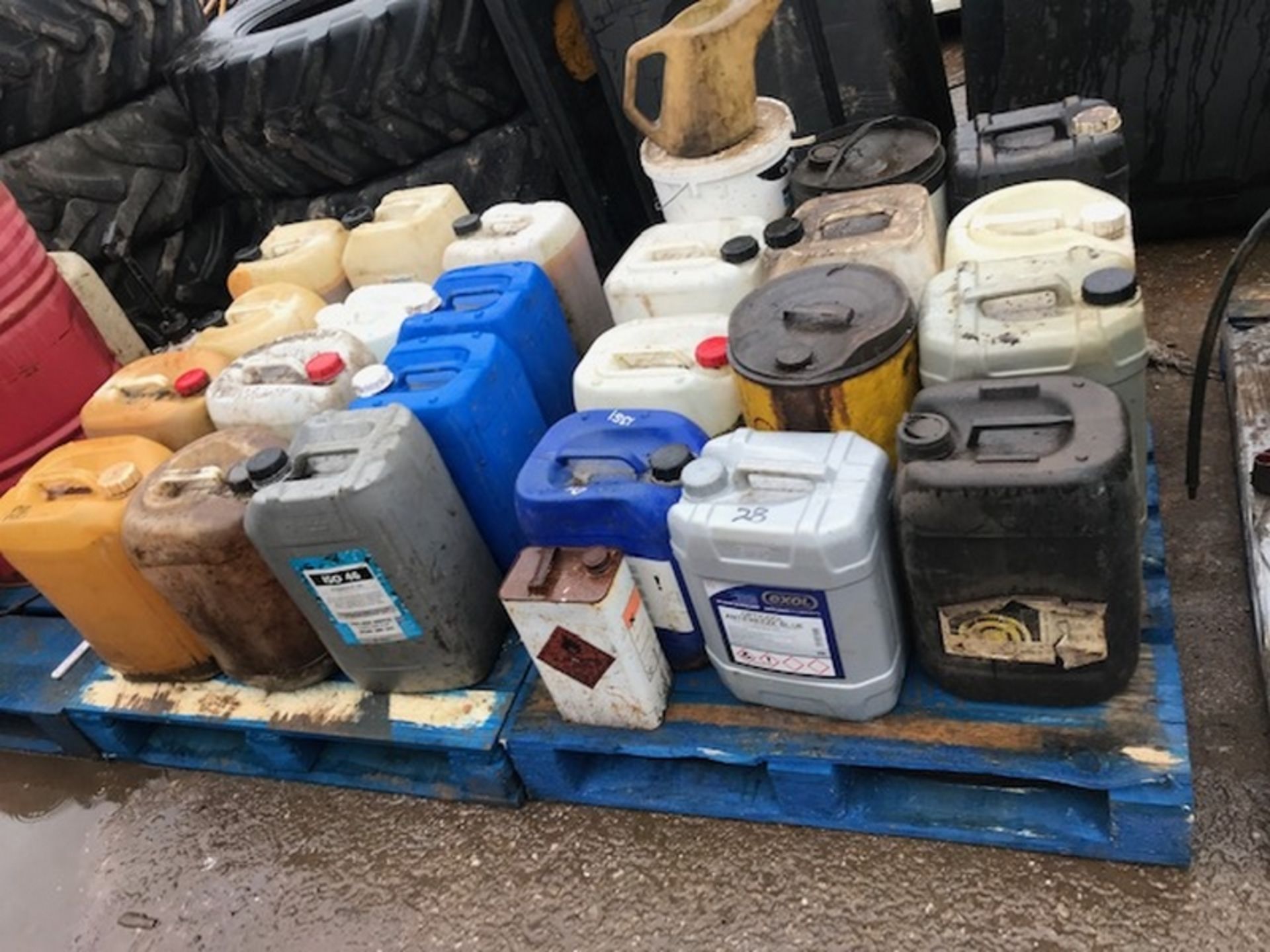 2 Pallets of Lubricants / Drums - PL-57950