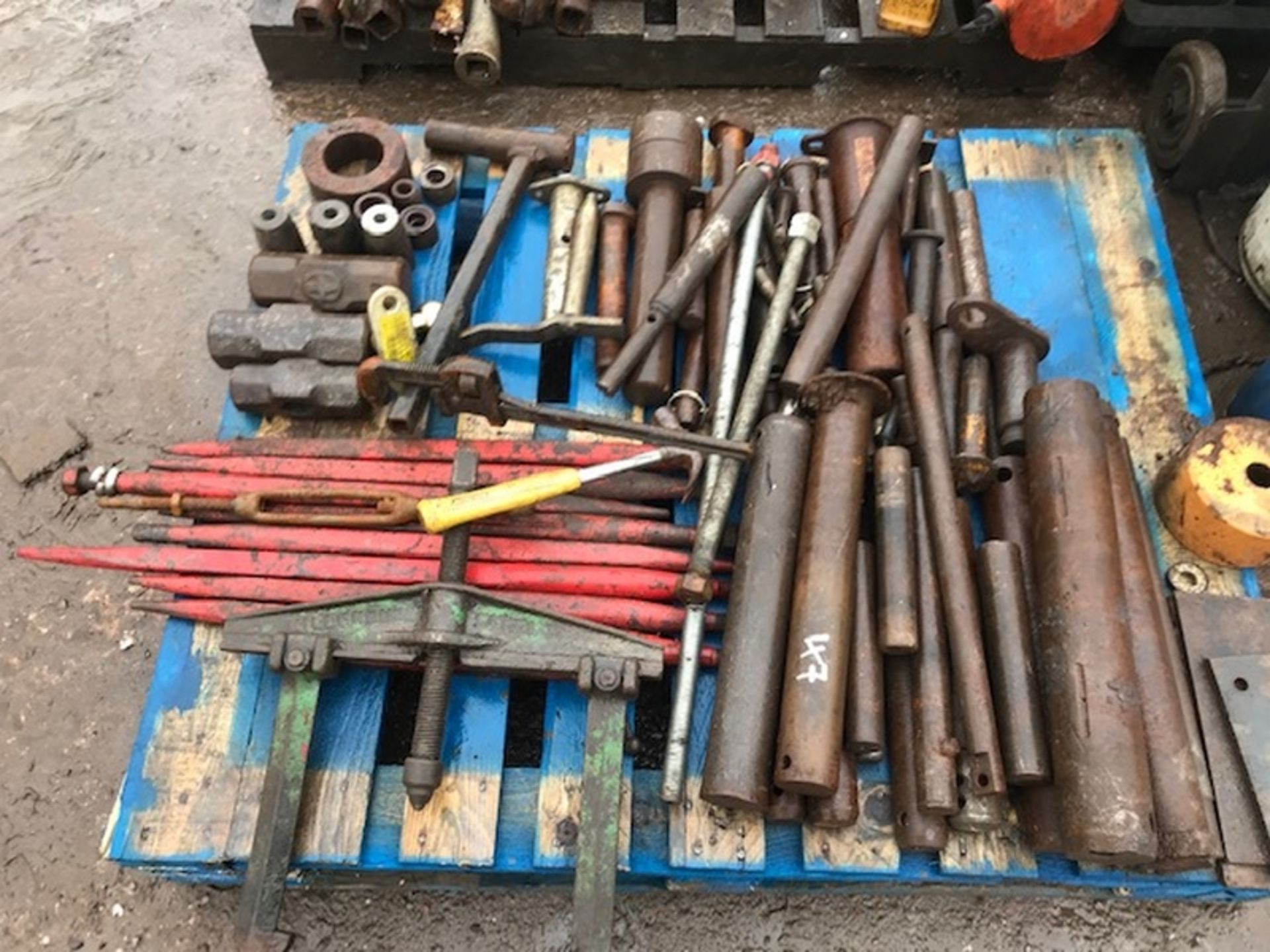 Pallet of Tools &amp; Equipment - PL-57940