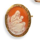 Broche ovale en or jaune 18K (750°/00) avec camée Vierge à l'Enfant, XIXe siècle. [...]