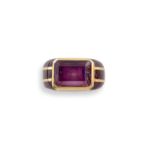 Bague en résine violette et or jaune 18K (750°/00). - Tour de doigt : 53. Poids [...]