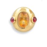 Bague en or jaune 18K (750°/00) ornée d'une citrine ovale (égrisures) entourée de [...]