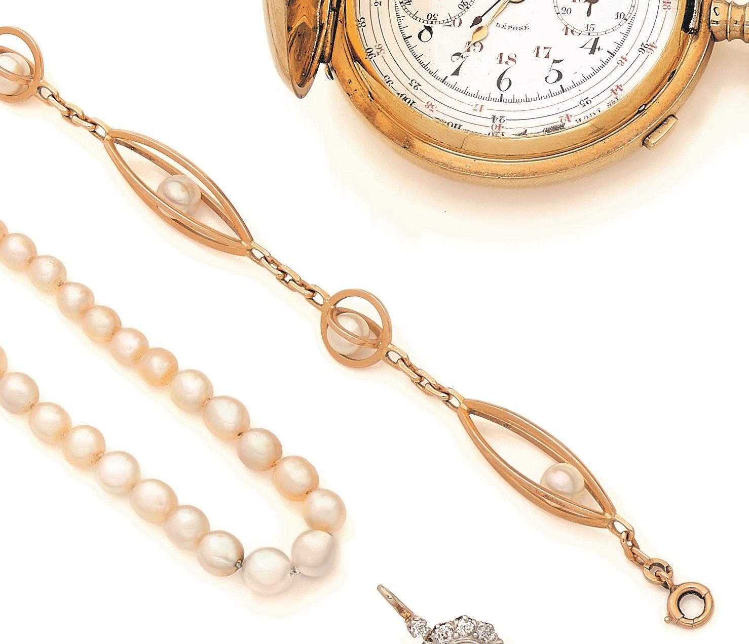 Bracelet en or jaune 18K (750°/00) à maillons ajourés contenant chacun une perle [...]