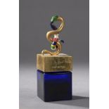 Niki DE SAINT PHALLE (1930-2002). Flacon de parfum en verre bleu, bouchon en [...]