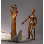 Mannequin d'artiste en bois articulé et élément de mannequin en bois articulé : [...]