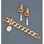 DIOR, Demi parure en métal doré rhodié, Bracelet appliqué d'émail blanc cassé [...]